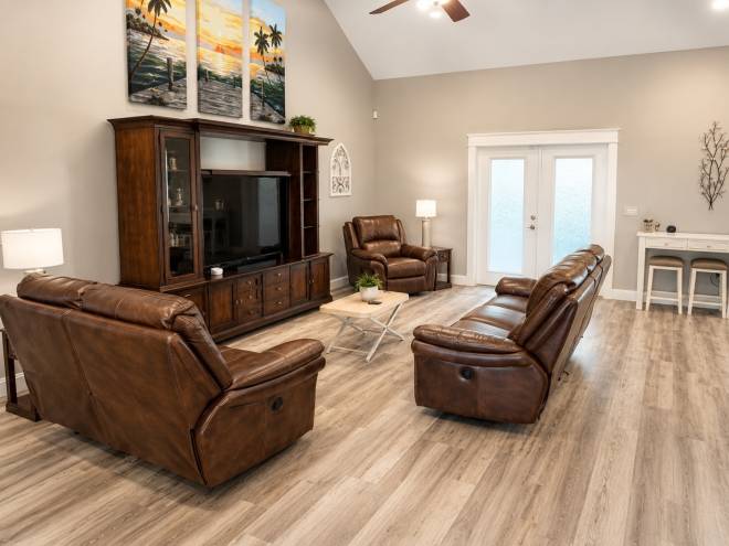 914 Birdie Way, Apollo Beach, FL 33572