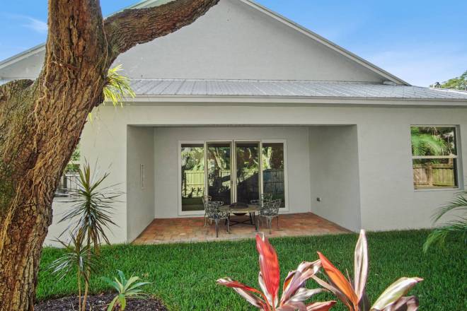 965 SW Flora Belle Lane, Stuart, FL 34994