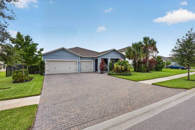 1201 Harvester Crossing, Loxahatchee, FL 33470