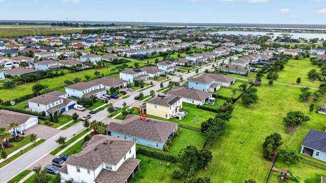 1201 Harvester Crossing, Loxahatchee, FL 33470