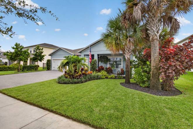 1201 Harvester Crossing, Loxahatchee, FL 33470