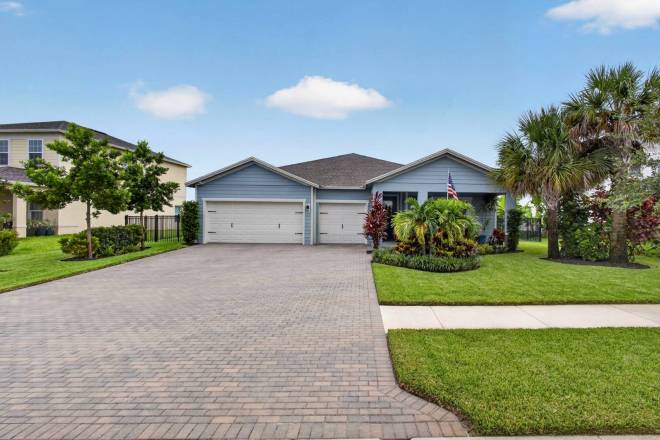 1201 Harvester Crossing, Loxahatchee, FL 33470
