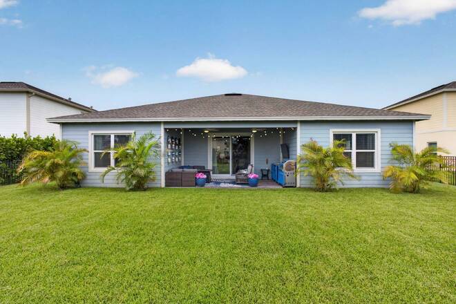 1201 Harvester Crossing, Loxahatchee, FL 33470