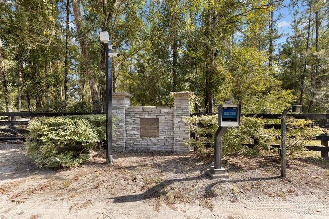 2271 SW Oregon Trail , #78