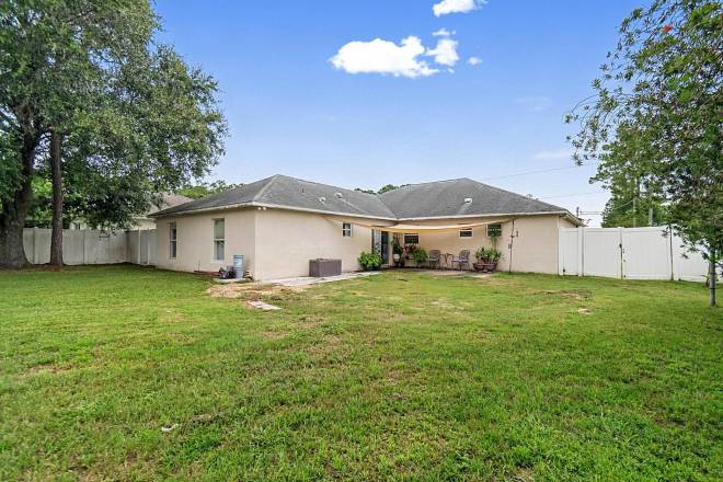 30 Ryder Dr, Palm Coast, FL 32164