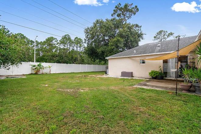 30 Ryder Dr, Palm Coast, FL 32164