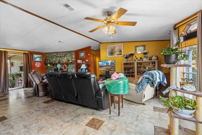 1914 SW Jim Clark Rd, Madison, FL 32340