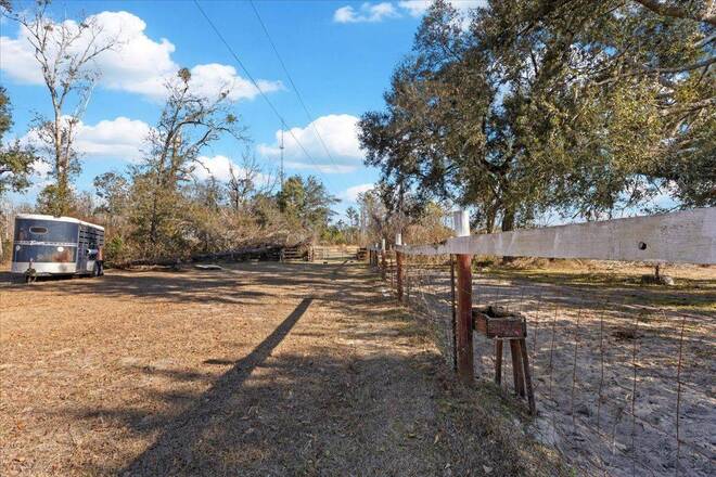 1914 SW Jim Clark Rd, Madison, FL 32340