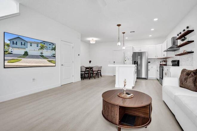 4508 Longwood Lake Sq, Westlake, FL 33470