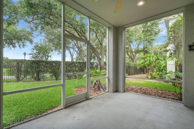 684 Grasslands Village Cir, Lakeland, FL 33803