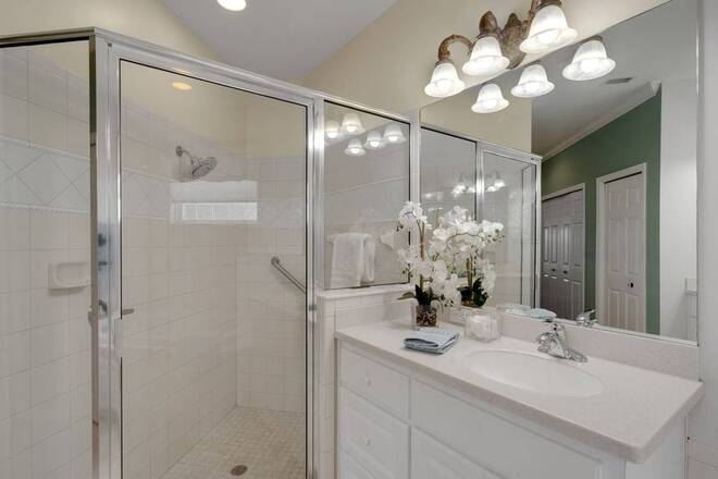684 Grasslands Village Cir, Lakeland, FL 33803
