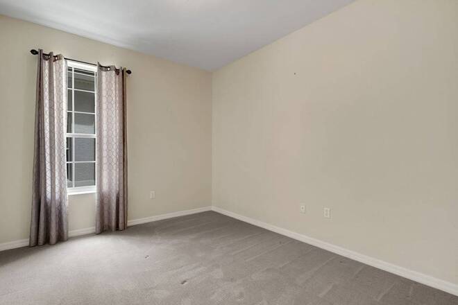 684 Grasslands Village Cir, Lakeland, FL 33803