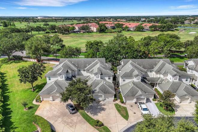 684 Grasslands Village Cir, Lakeland, FL 33803