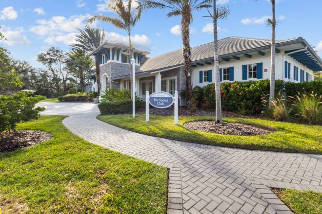 11579 Okaloosa Dr., Venice, FL 34293