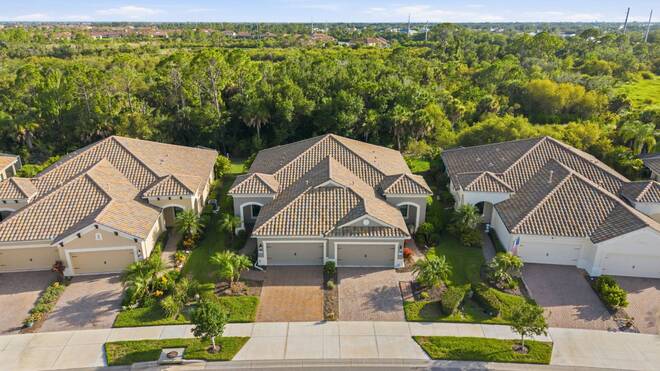 11579 Okaloosa Dr., Venice, FL 34293