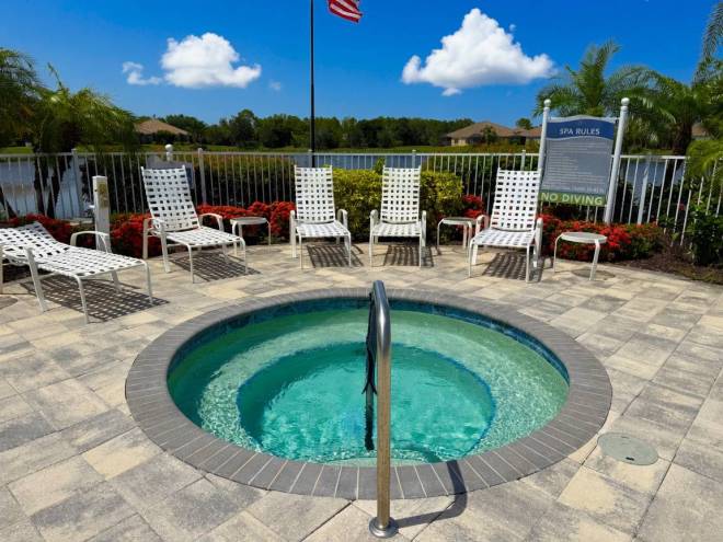 11579 Okaloosa Dr., Venice, FL 34293