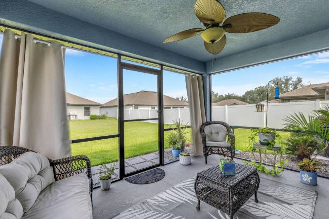 220 Heritage Park Ln, Mulberry, FL 33860