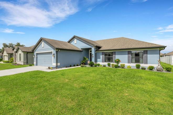 220 Heritage Park Ln, Mulberry, FL 33860