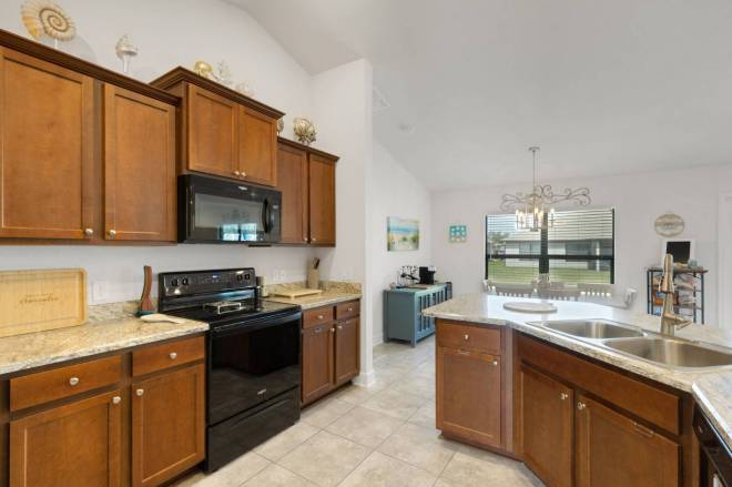 220 Heritage Park Ln, Mulberry, FL 33860