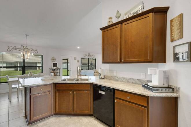 220 Heritage Park Ln, Mulberry, FL 33860