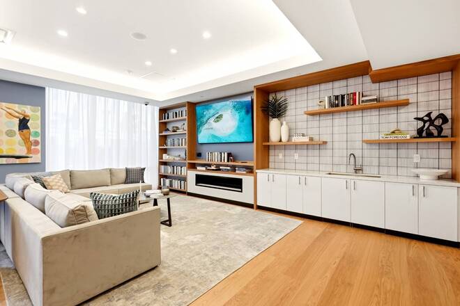 400 Central, #407, St Petersburg, FL 33701