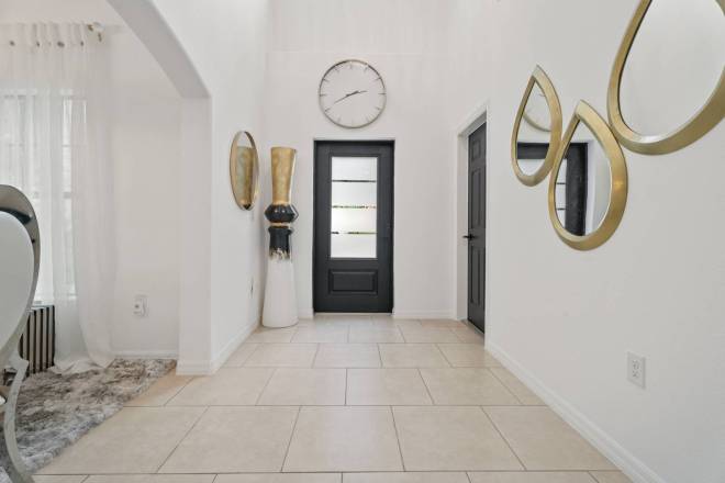 1748 Waterside Oaks Dr, Orange City, FL 32763