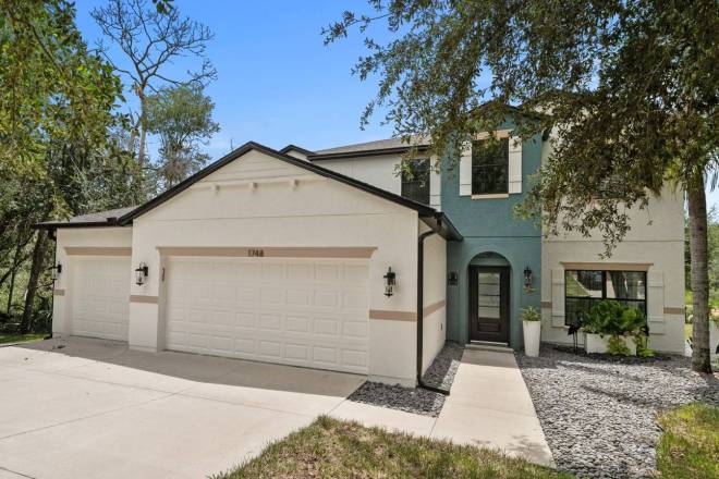 1748 Waterside Oaks Dr, Orange City, FL 32763