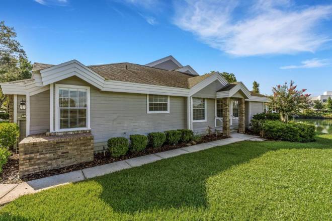 1154 Waterfall Ln, Lakeland, FL 33803