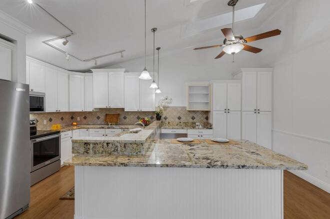 1154 Waterfall Ln, Lakeland, FL 33803