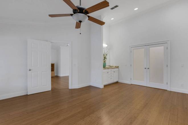 1154 Waterfall Ln, Lakeland, FL 33803