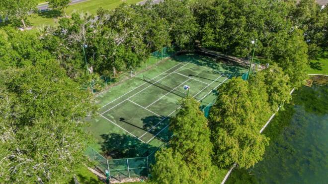 1154 Waterfall Ln, Lakeland, FL 33803