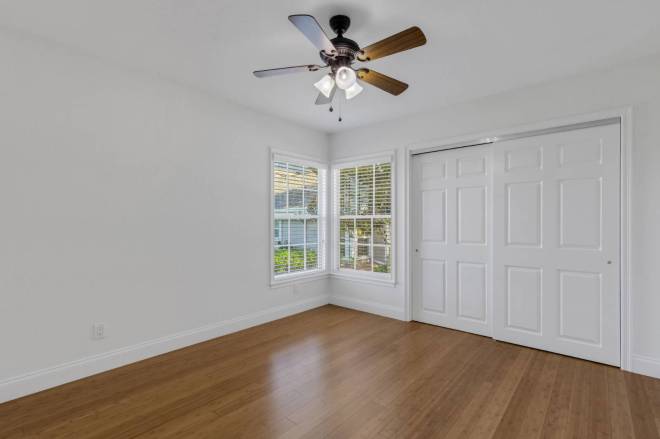 1154 Waterfall Ln, Lakeland, FL 33803
