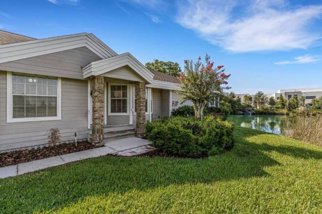 1154 Waterfall Ln, Lakeland, FL 33803