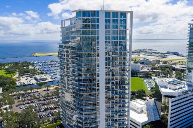 175 1st S St, #504
