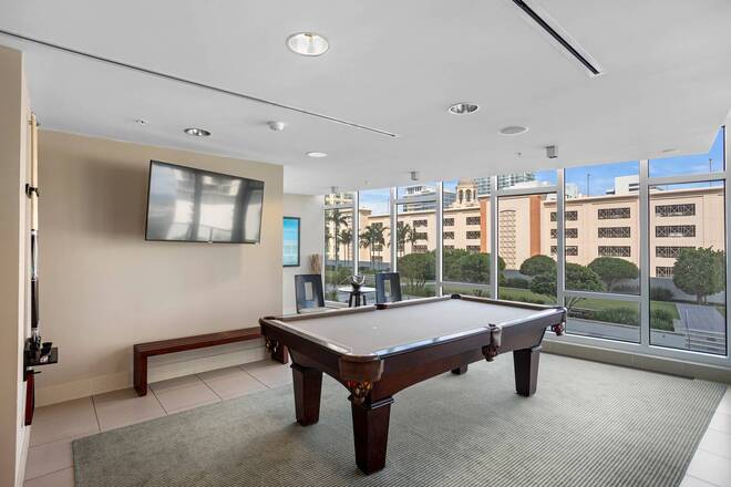 175 1st S St, #504, Saint Petersburg, FL 33701