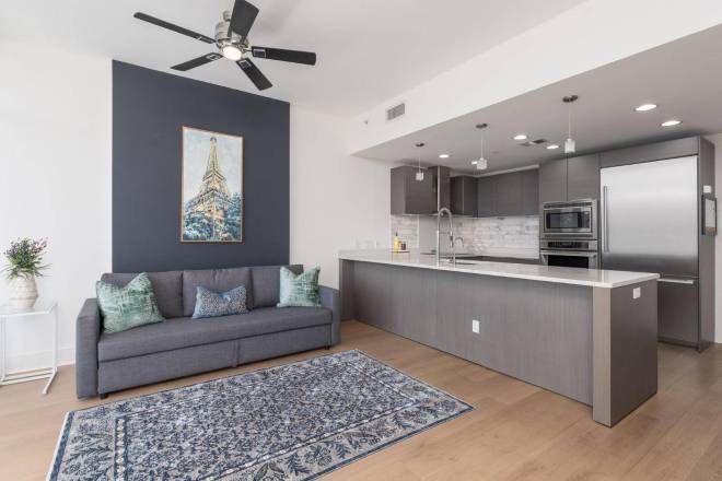175 1st S St, #504, Saint Petersburg, FL 33701