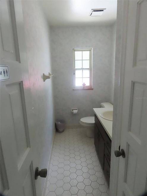 657 Maitland Ave, Altamonte Springs, FL 32701