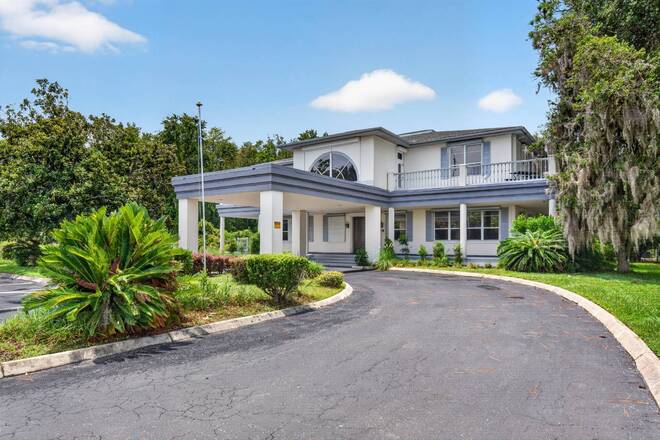 268 S Suncoast Blvd