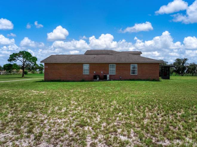 112 Park Land Dr, Lake Placid, FL 33852