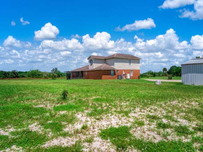 112 Park Land Dr, Lake Placid, FL 33852
