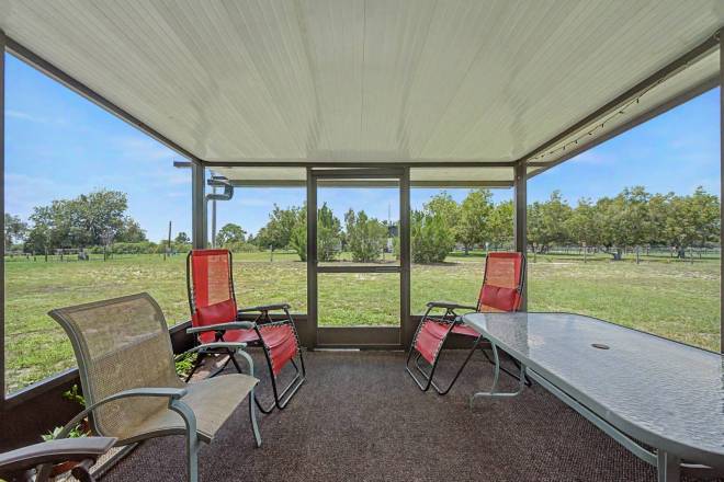 112 Park Land Dr, Lake Placid, FL 33852