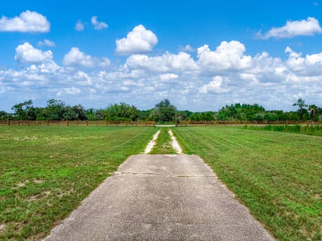 112 Park Land Dr, Lake Placid, FL 33852