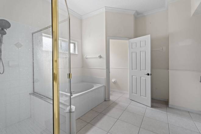 2087 Westbourne Dr, Oviedo, FL 32765
