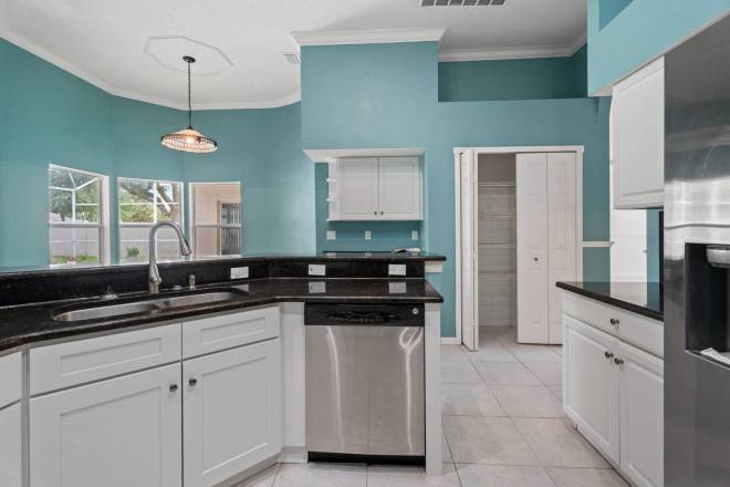2087 Westbourne Dr, Oviedo, FL 32765