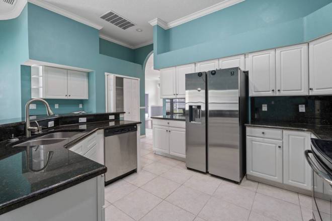 2087 Westbourne Dr, Oviedo, FL 32765