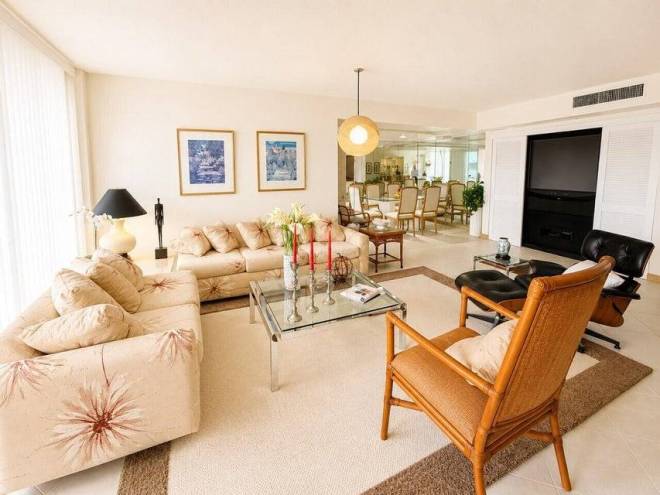 3589 S Ocean Blvd, South Palm Beach, FL 33480