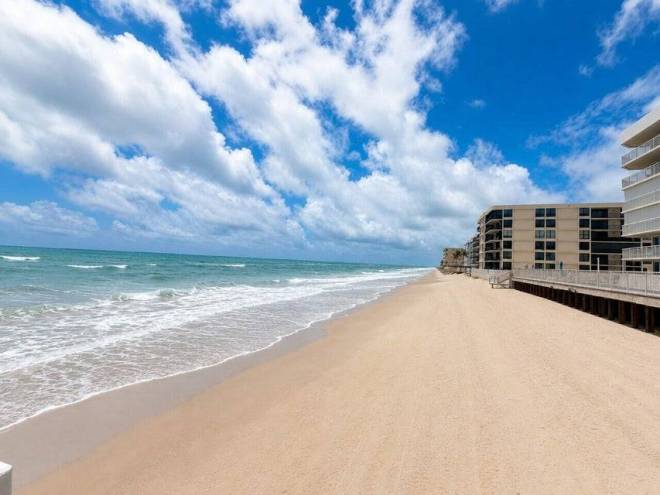 3589 S Ocean Blvd, South Palm Beach, FL 33480