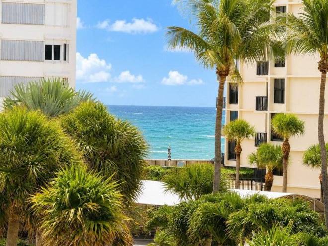 3589 S Ocean Blvd, South Palm Beach, FL 33480