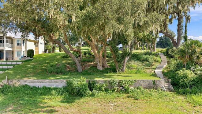 12929 SE Sunset Harbor Road, Weirsdale, FL 32195