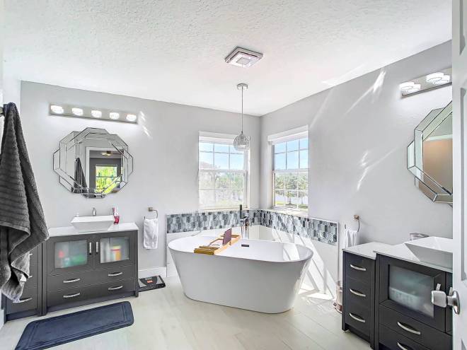 10542 Wittenberg Way, Orlando, FL 32832